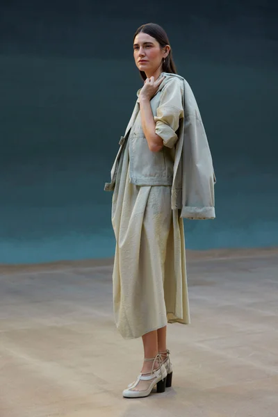 Look 44